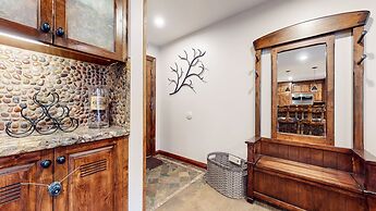 Snowcreek II 269 Pet-Friendly, Remodeled, On the Snowcreek Meadow by R