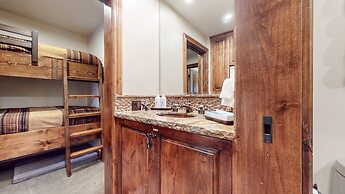 Snowcreek II 269 Pet-Friendly, Remodeled, On the Snowcreek Meadow by R