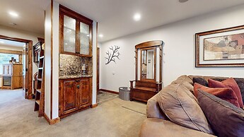 Snowcreek II 269 Pet-Friendly, Remodeled, On the Snowcreek Meadow by R