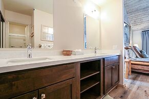 Snowcreek #21 4 Bedroom Townhouse