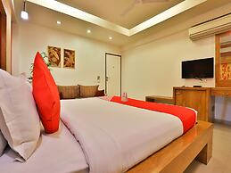 OYO 13372 Hotel Laksh Residency