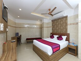 OYO 11437 GMT Centre