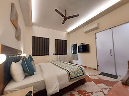 Hotel Green Castle (Heritage Hotel)