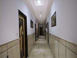 OYO 6408 Hotel Delhi Heart