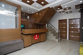 OYO 12519 Hotel Sun Palace