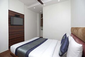 OYO 12519 Hotel Sun Palace