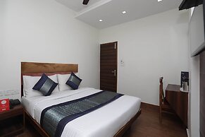 OYO 12519 Hotel Sun Palace