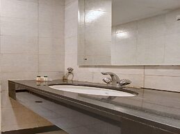 OYO 11376 Golden Park