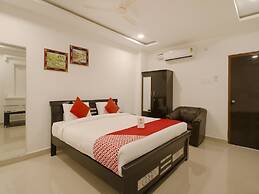 OYO 13062 Kamala Residency-Inn