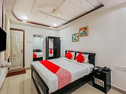 OYO 13062 Kamala Residency-Inn