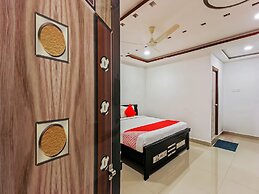 OYO 13062 Kamala Residency-Inn