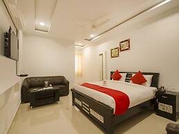 OYO 13062 Kamala Residency-Inn