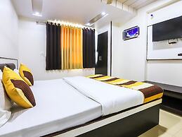 OYO 11840 Hotel Venus