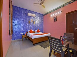 OYO 13096 Braj Haveli