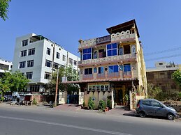 OYO 13096 Braj Haveli