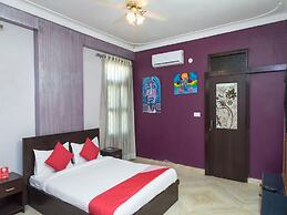 OYO 12830 Home Charming 3BHK Villa Airport Road