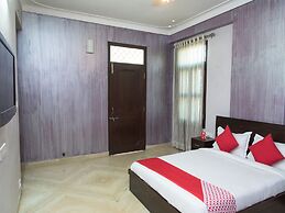 OYO 12830 Home Charming 3BHK Villa Airport Road