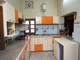 OYO 12830 Home Charming 3BHK Villa Airport Road