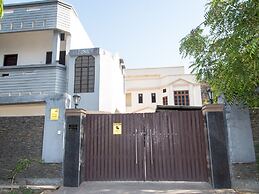 OYO 12830 Home Charming 3BHK Villa Airport Road