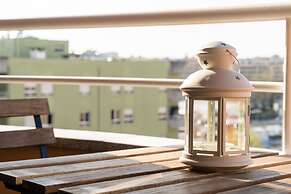 House and People - Artur Bivar