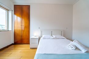 House and People - Artur Bivar