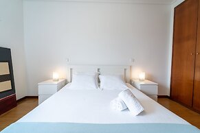 House and People - Artur Bivar