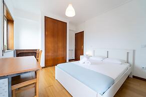 House and People - Artur Bivar