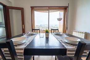 House and People - Artur Bivar