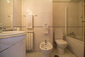 House and People - Artur Bivar