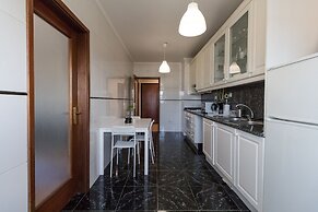 House and People - Artur Bivar