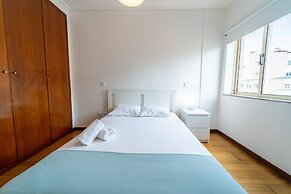 House and People - Artur Bivar