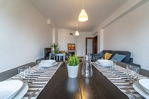 House and People - Artur Bivar