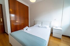 House and People - Artur Bivar