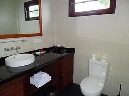 Bale Solah Lombok Holiday Resort