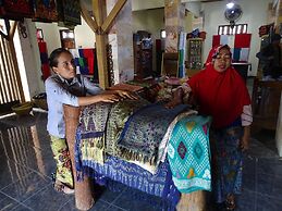 Bale Solah Lombok Holiday Resort