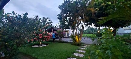 Bale Solah Lombok Holiday Resort