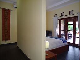 Bale Solah Lombok Holiday Resort