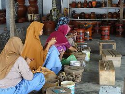 Bale Solah Lombok Holiday Resort