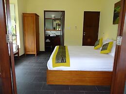 Bale Solah Lombok Holiday Resort