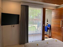 Bale Solah Lombok Holiday Resort