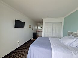 Sandcastle Beachfront Inn