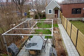 3-Level Bucktown Home - Amazing Outdoors & Parking