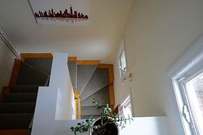 3-Level Bucktown Home - Amazing Outdoors & Parking