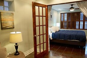 3-Level Bucktown Home - Amazing Outdoors & Parking