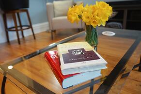 3-Level Bucktown Home - Amazing Outdoors & Parking