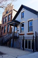 3-Level Bucktown Home - Amazing Outdoors & Parking