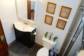 Creative Chicago Charm in Wicker Park