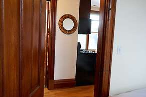 Creative Chicago Charm in Wicker Park