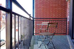 McCormick Business Traveler Delight w 2 Balconies