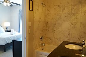 McCormick Business Traveler Delight w 2 Balconies